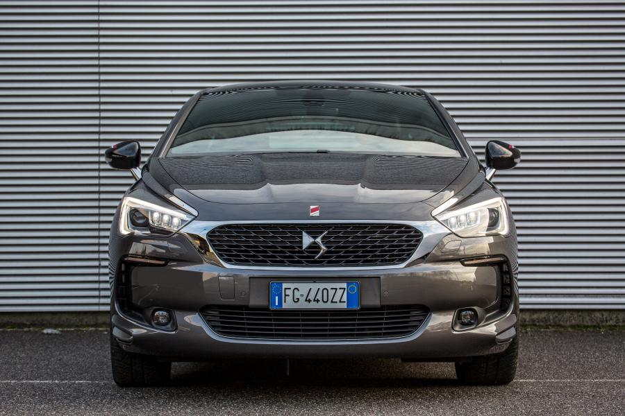  DS 5 Performance Line 2016 года  (фото 8 из 24)